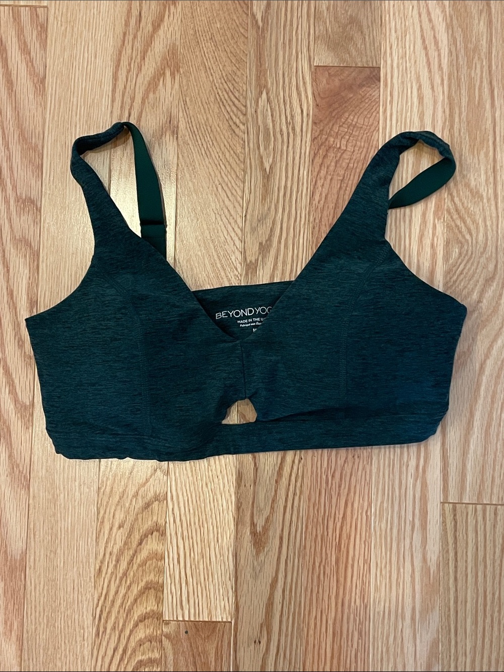 Beyond Yoga Green V-Neck Sports Bra